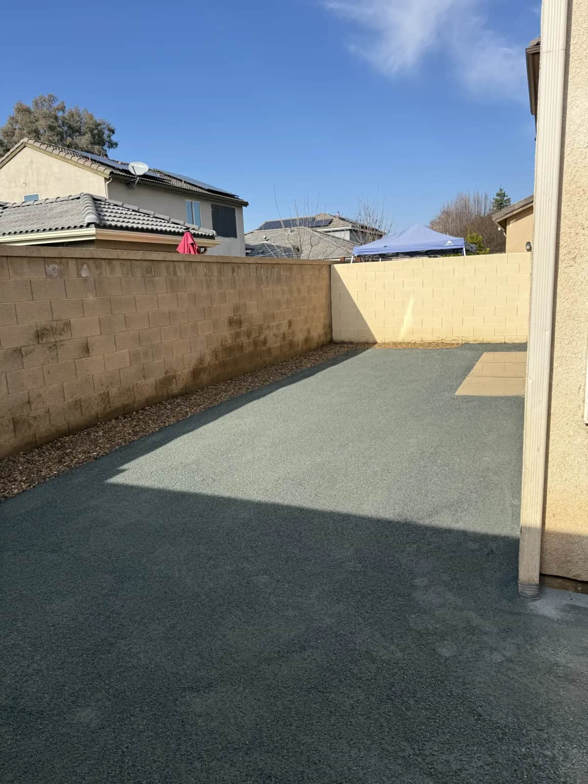 DG side yard with block wall — angle 2
