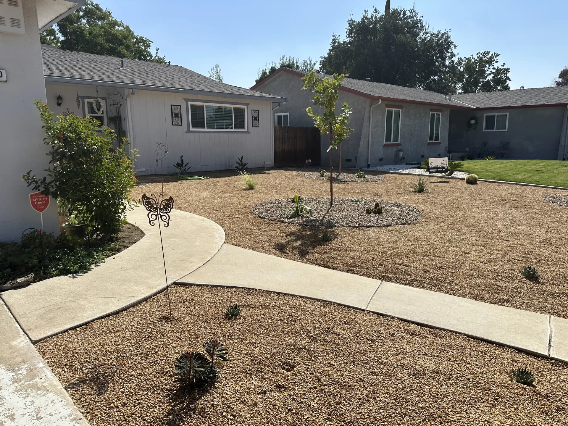 Front yard decomposed granite drought-tolerant landscape